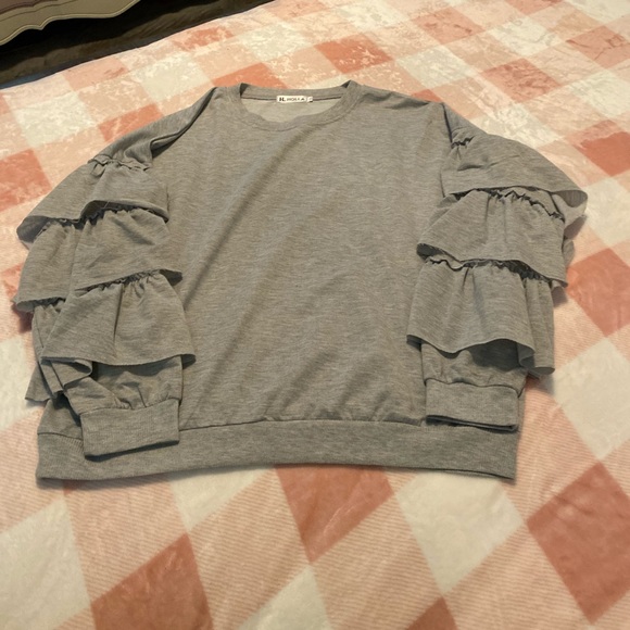 Tops - Ruffle sweatshirt